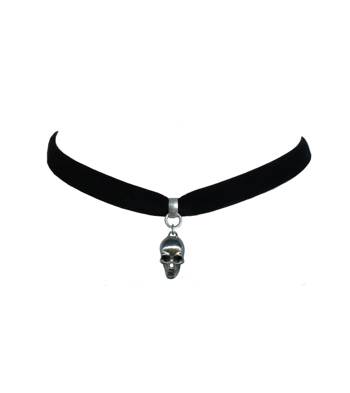 Buy Silver-Toned Necklaces & Pendants for Women by Fabula Online | Ajio.com